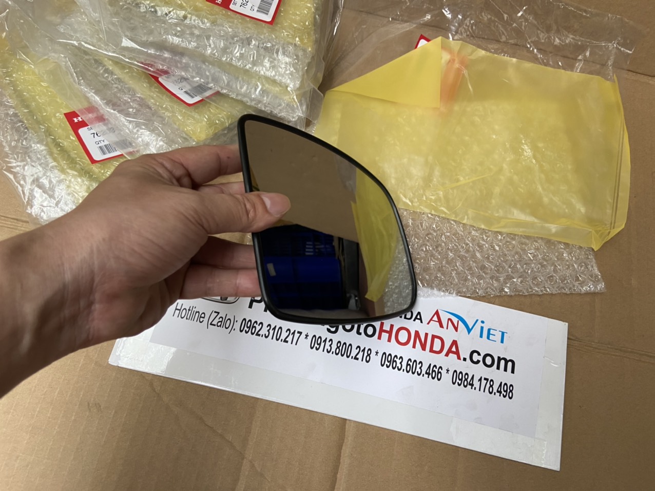 Mặt gương xe Honda BRIO